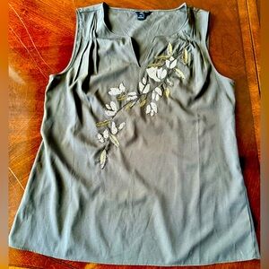 Dress shirt with appliqué banana Republic